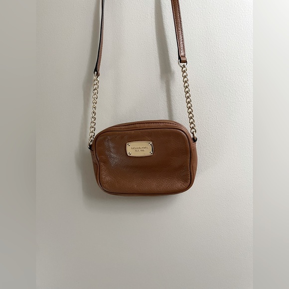 Michael Kors Crossbody - Picture 1 of 5